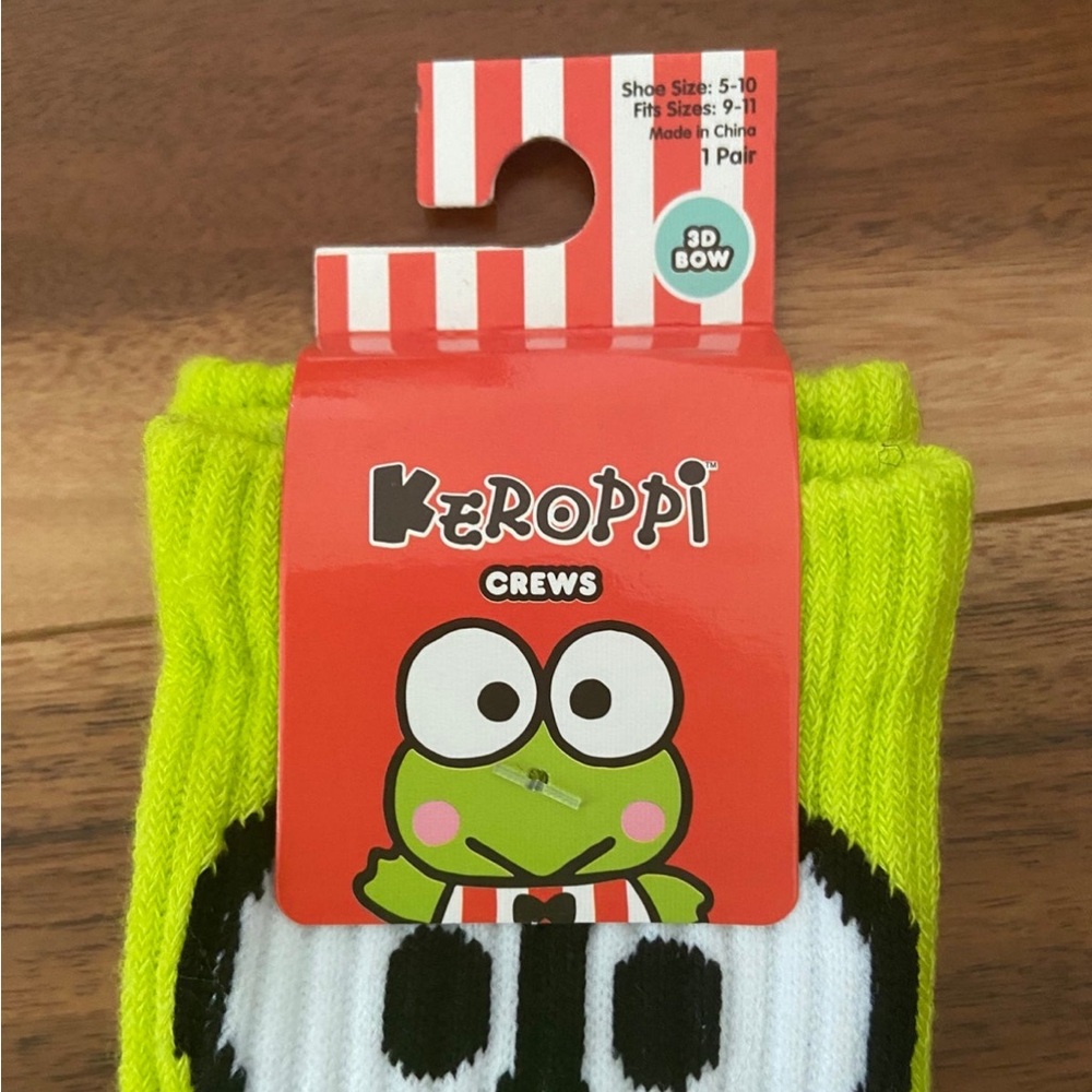 Keroppi Crew Socks NIP 2023 Sanrio 3D Bow Tie Green Hello Kitty One Size Adult - Picture 2 of 6